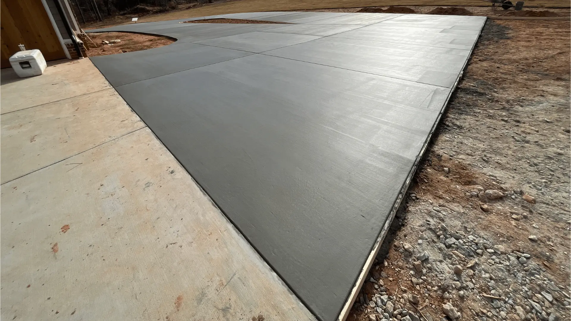 Concrete driveway by New Beginnings Concrete